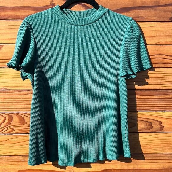 Emerald Green Flowy Top - Picture 3 of 7